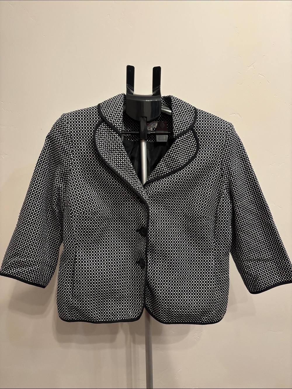 Kim Rogers Petite Black & White Textured Cropped Jacket - Women